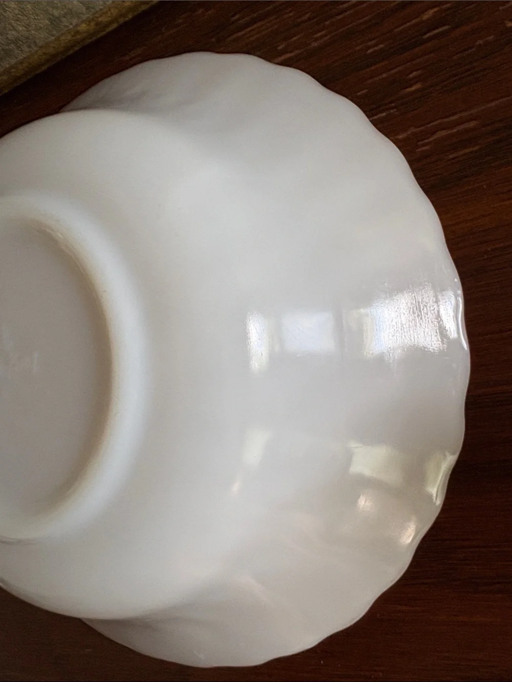 ANCHOR HOCKING FIRE KING Milk Glass Serving Bowl with Gold Rim Made in USA